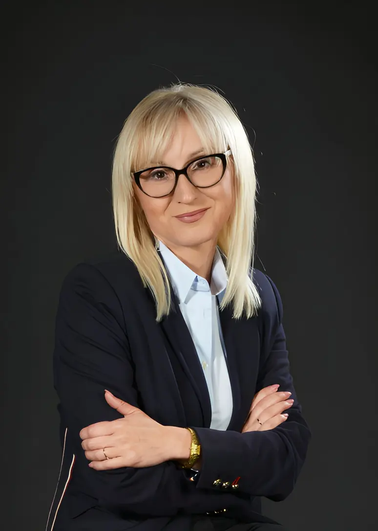 mgr Marzena Gazdecka, psycholog kliniczny w Gliwicach, specjalizująca się w terapii depresji, lęków, zaburzeń otępiennych oraz interwencjach kryzysowych; praktykująca w Glivclinic