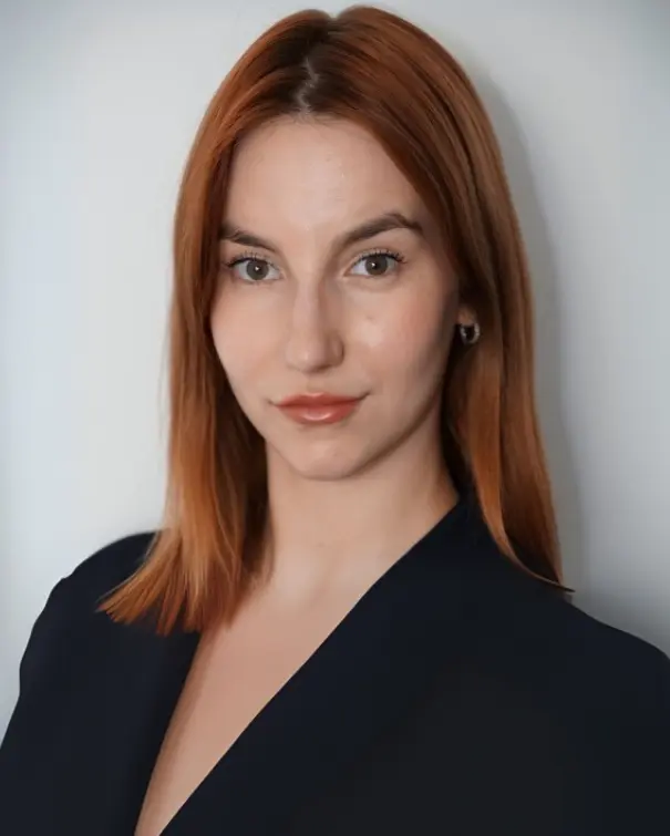 Portret mgr Wiktorii Matenny, psychologa dzieci i młodzieży z Gliwic; praca terapeutyczna, warsztaty rodzinne, konsultacje.