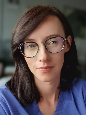 Lek. Barbara Łanoszka, onkolog kliniczny w Gliwicach, specjalizująca się w diagnostyce i terapii raka piersi, praktykująca w Glivclinic