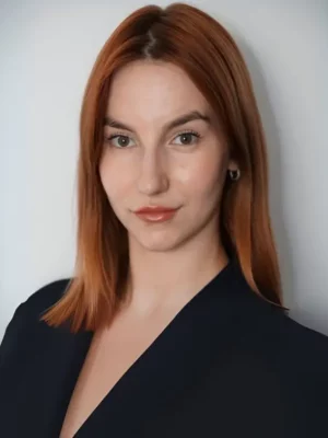 Portret mgr Wiktorii Matenny, psychologa dzieci i młodzieży z Gliwic; praca terapeutyczna, warsztaty rodzinne, konsultacje.